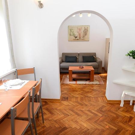 Central Spot Apartments Belgrado Exterior foto